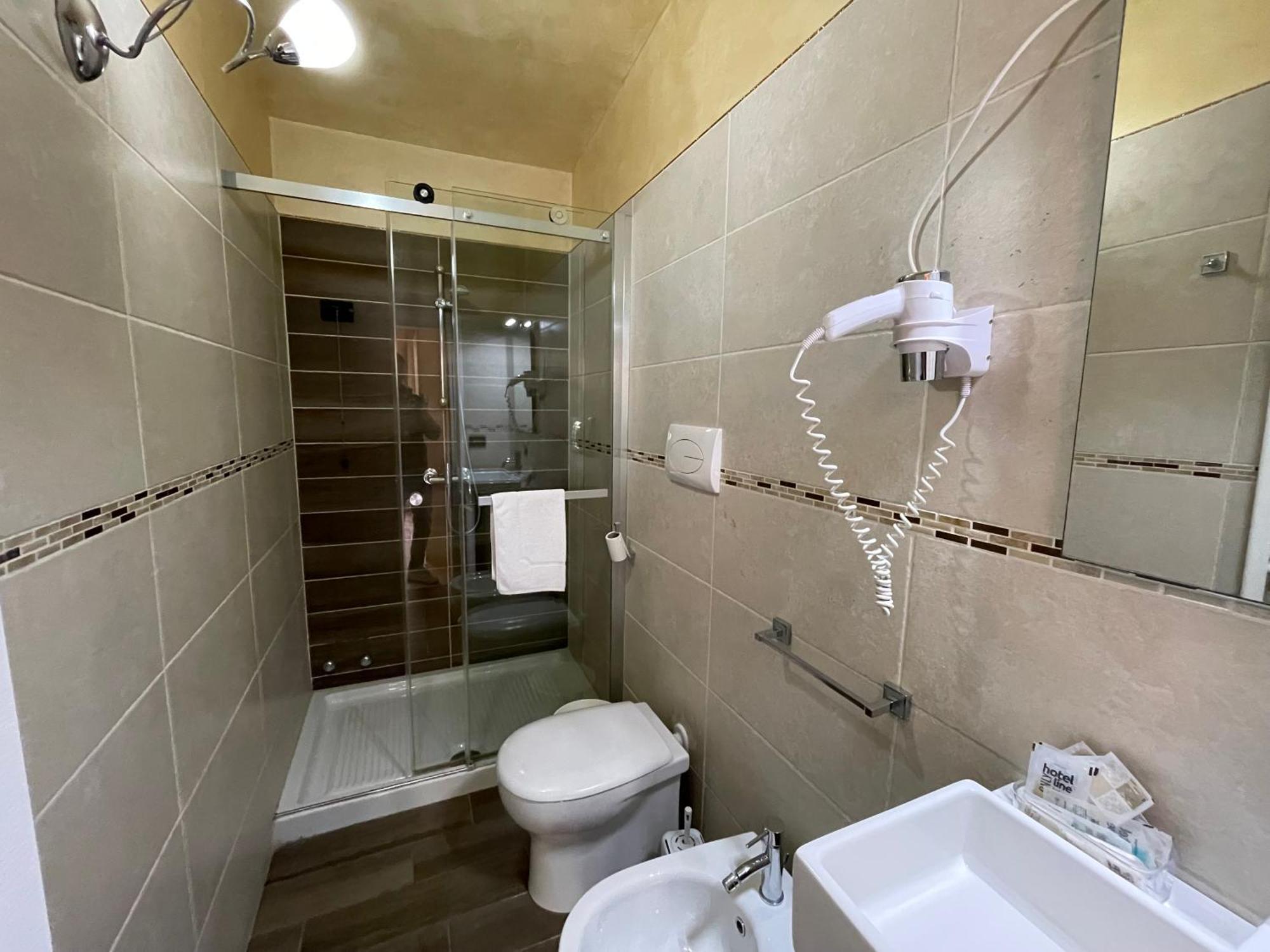 Hotel Central Giacomini Salo Bagian luar foto