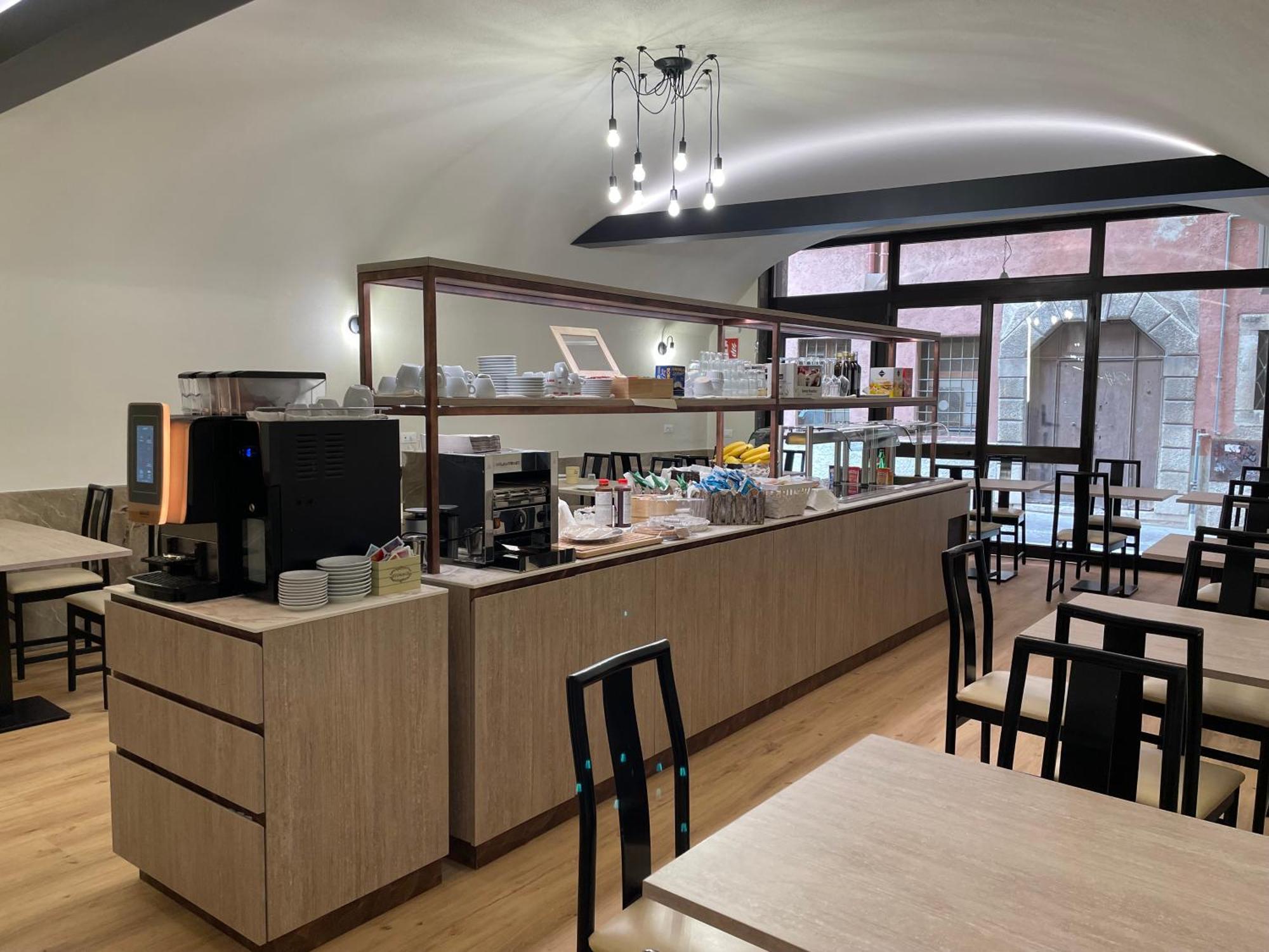 Hotel Central Giacomini Salo Bagian luar foto
