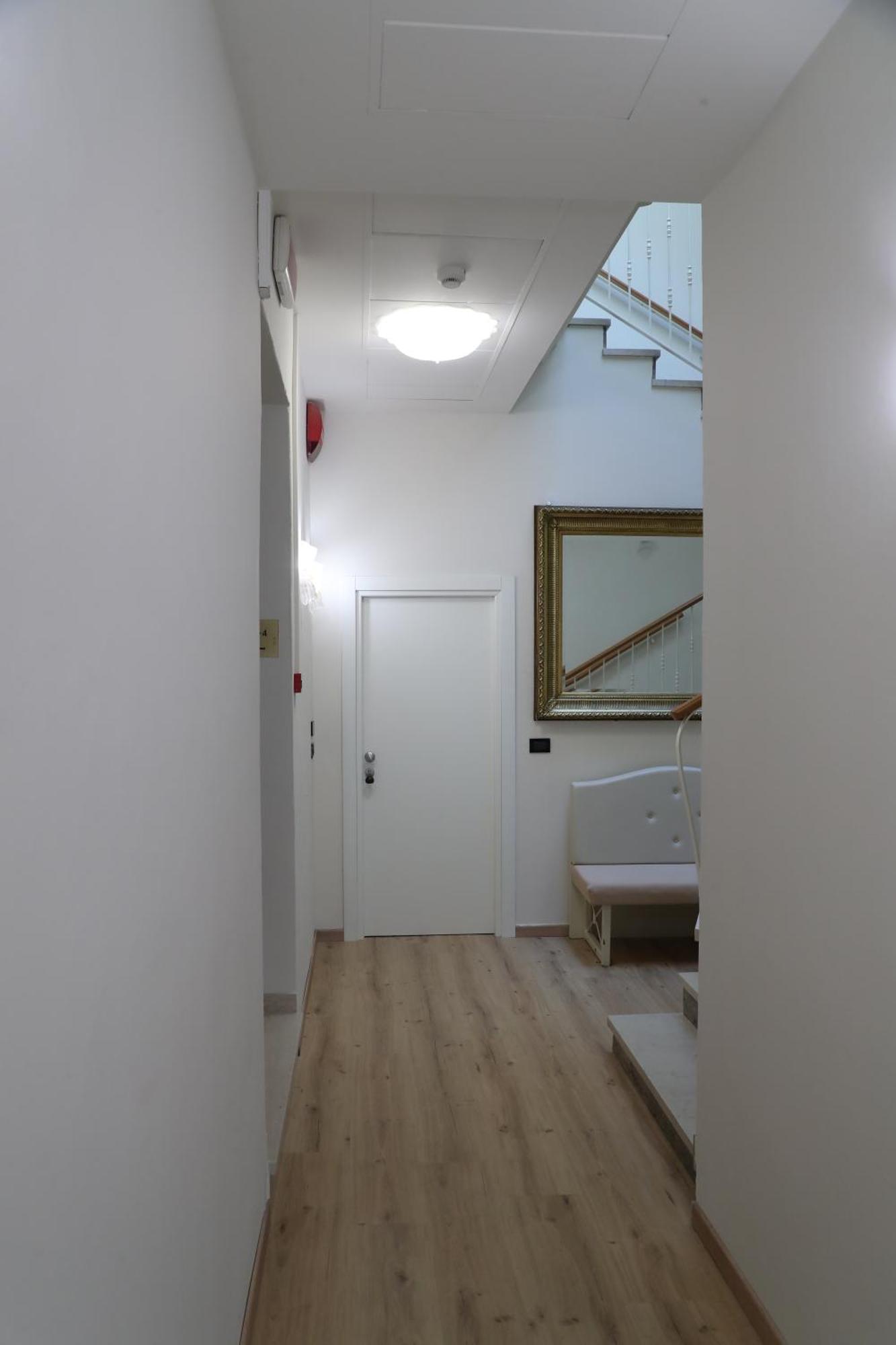 Hotel Central Giacomini Salo Bagian luar foto