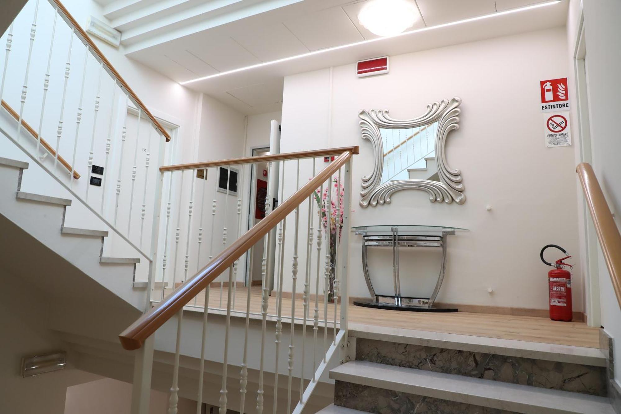 Hotel Central Giacomini Salo Bagian luar foto