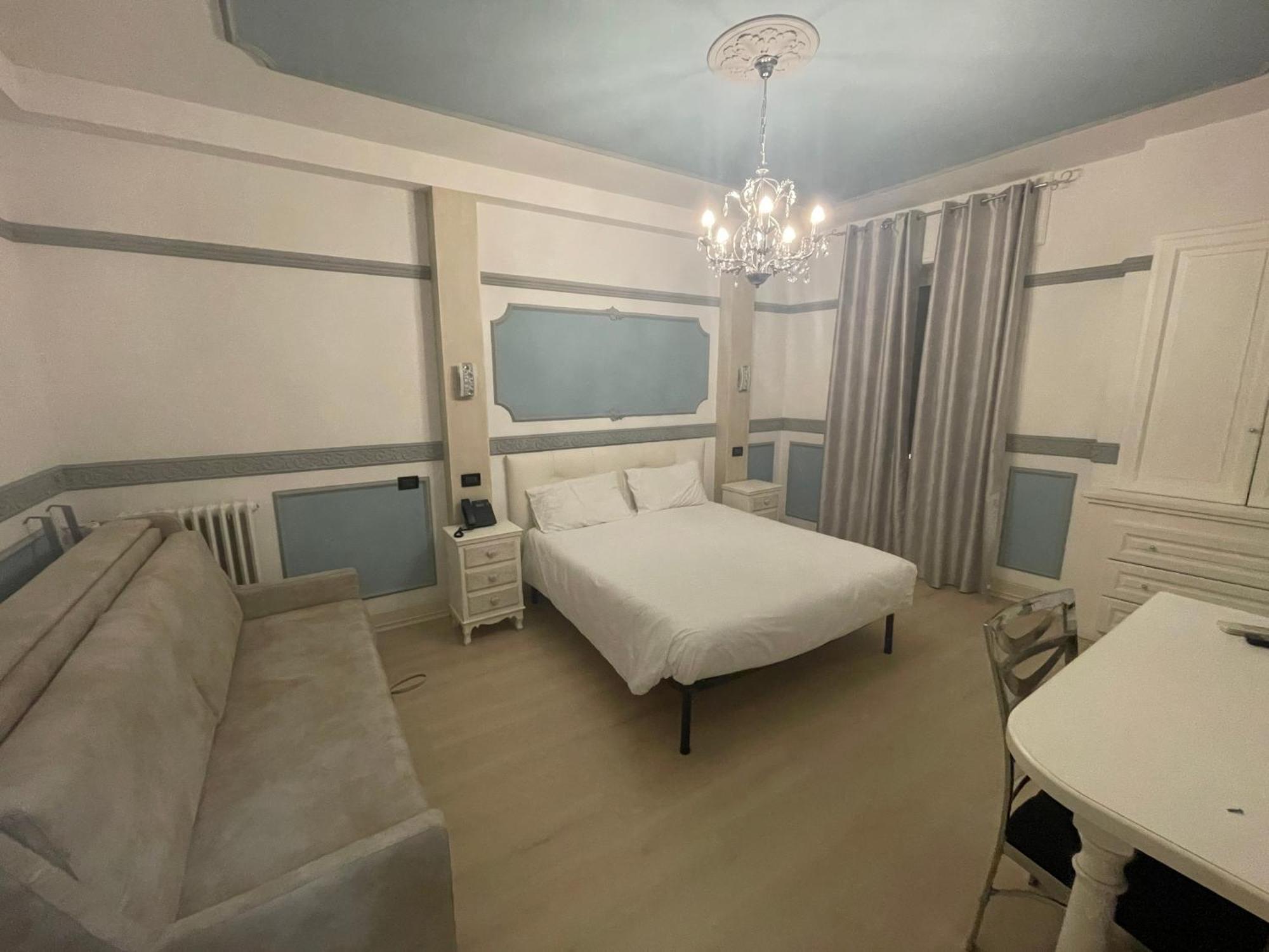 Hotel Central Giacomini Salo Bagian luar foto