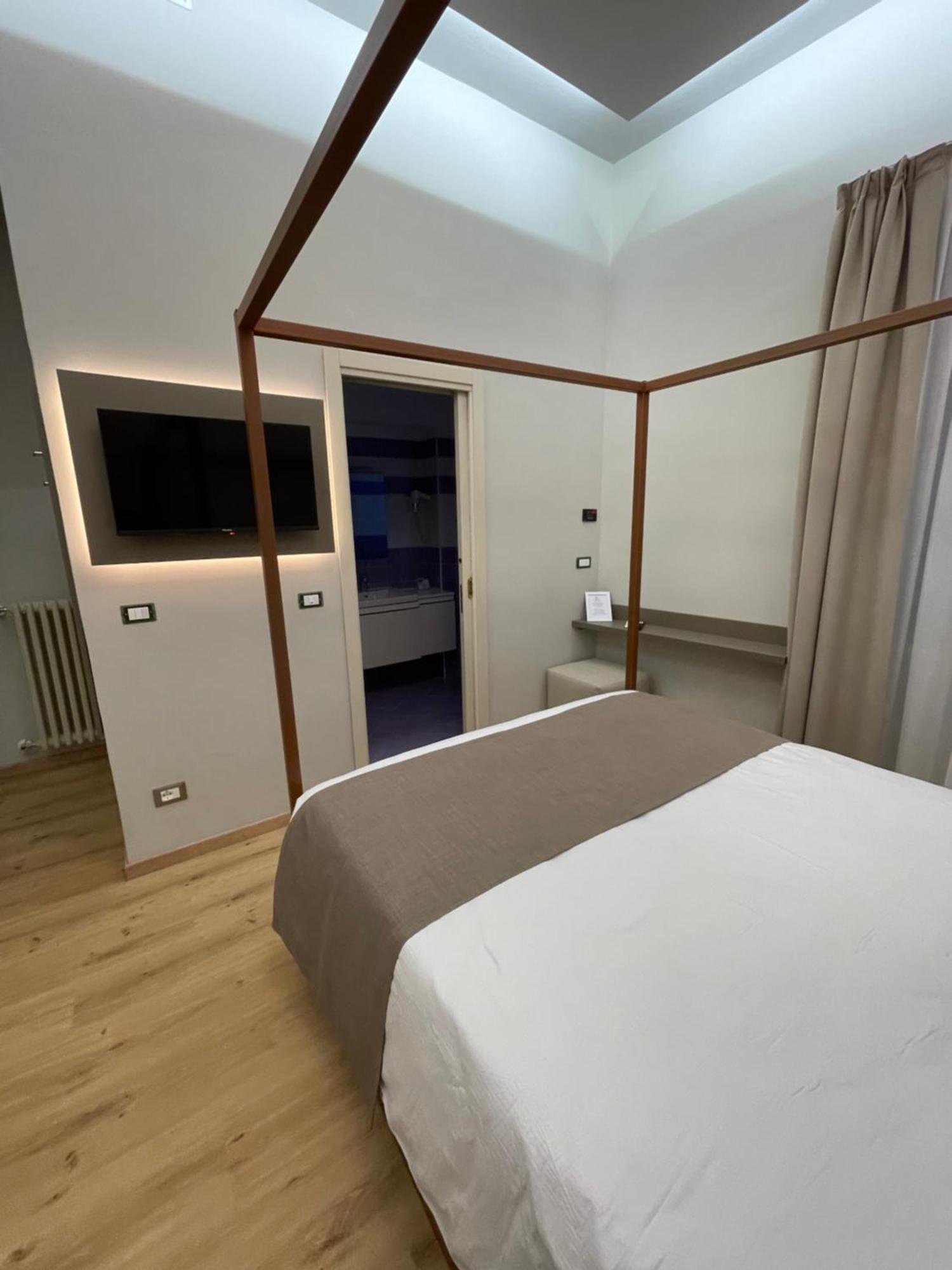 Hotel Central Giacomini Salo Bagian luar foto